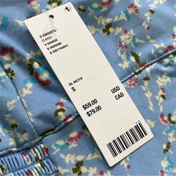 NEW cute floral romper - Picture 7 of 9